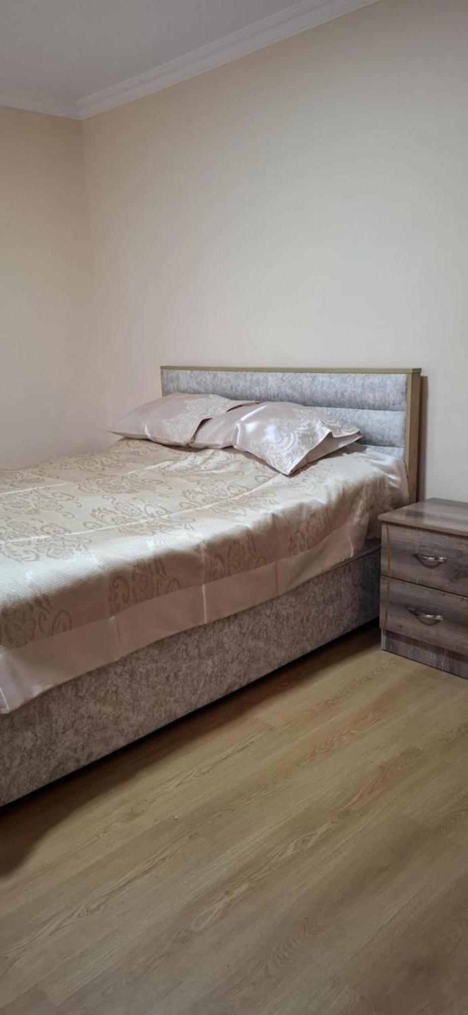 Valodia Guest House In Mestia Bagian luar foto