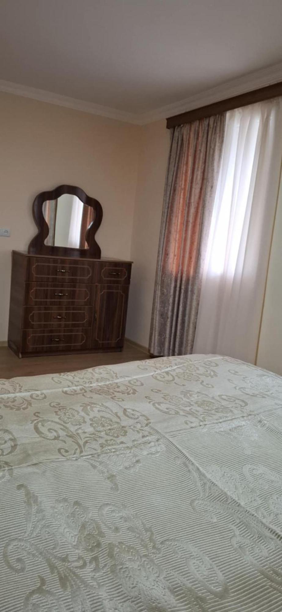 Valodia Guest House In Mestia Bagian luar foto