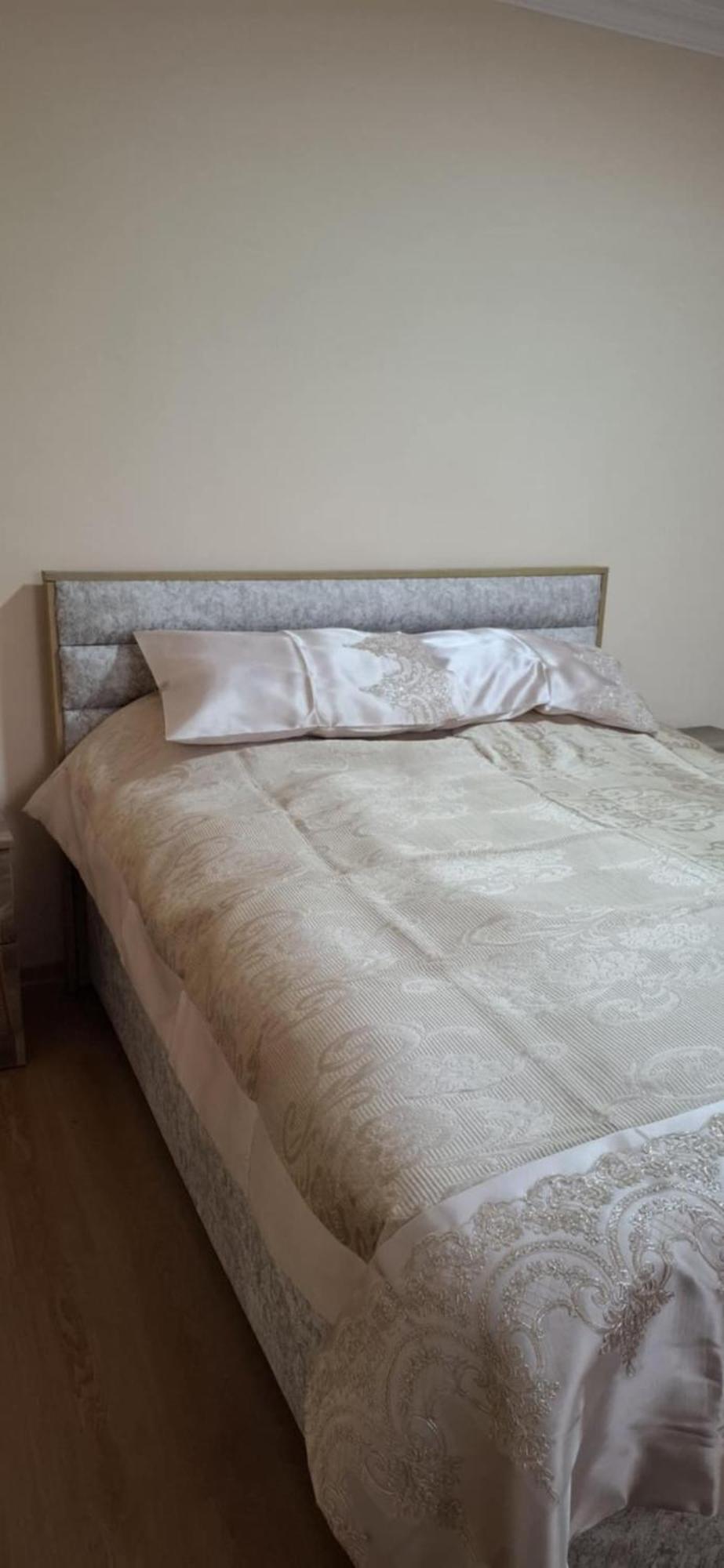 Valodia Guest House In Mestia Bagian luar foto