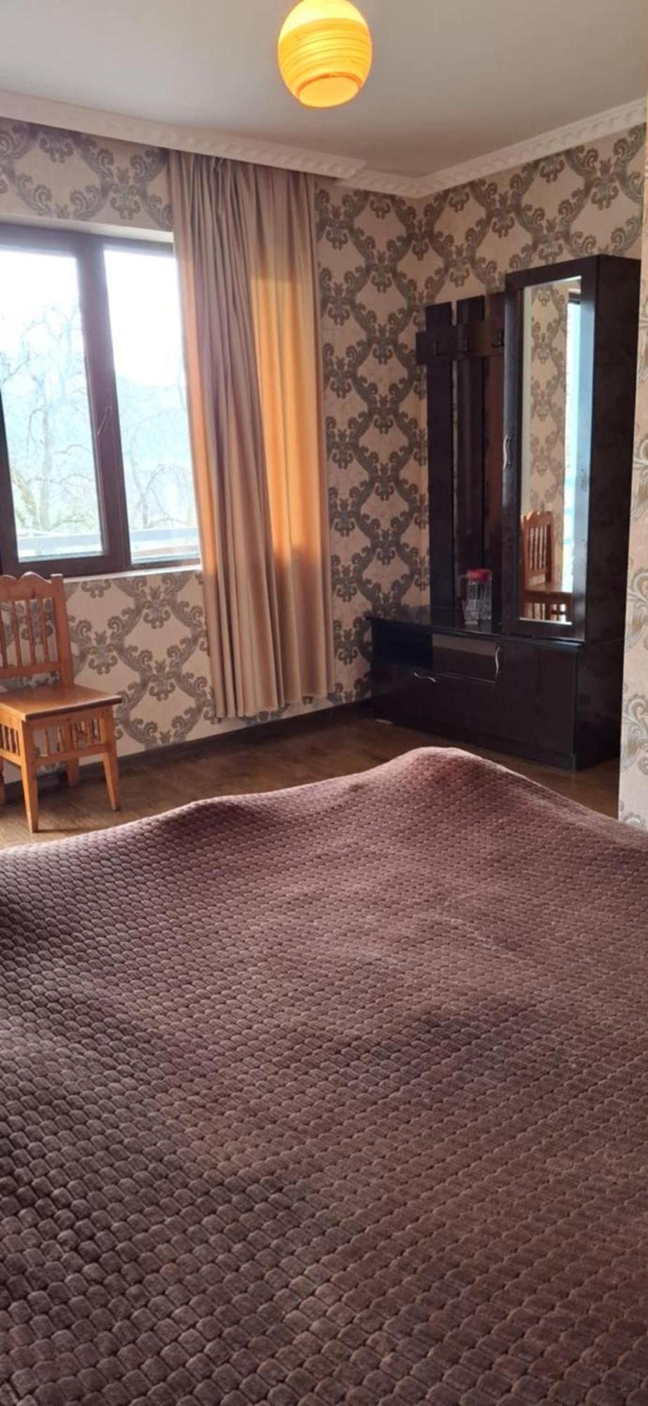Valodia Guest House In Mestia Bagian luar foto