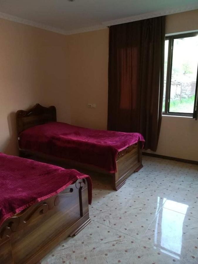 Valodia Guest House In Mestia Bagian luar foto