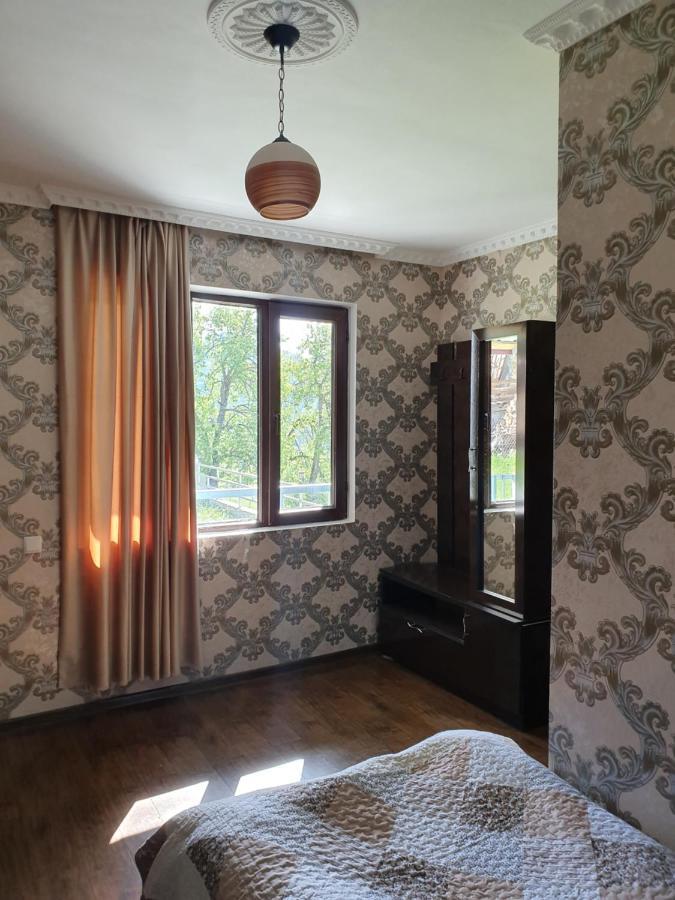 Valodia Guest House In Mestia Bagian luar foto