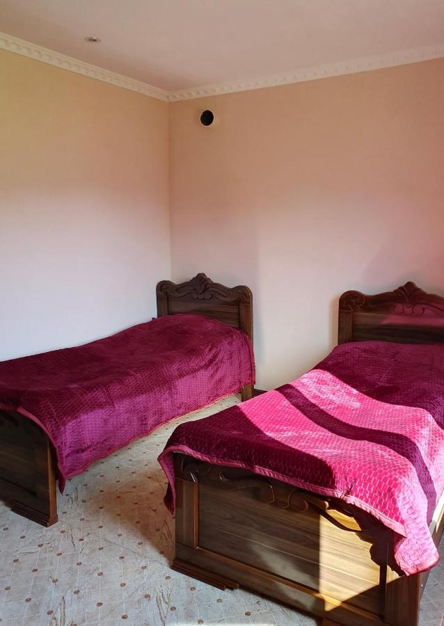 Valodia Guest House In Mestia Bagian luar foto